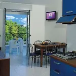 Bright With Terrace דירה ביביונה